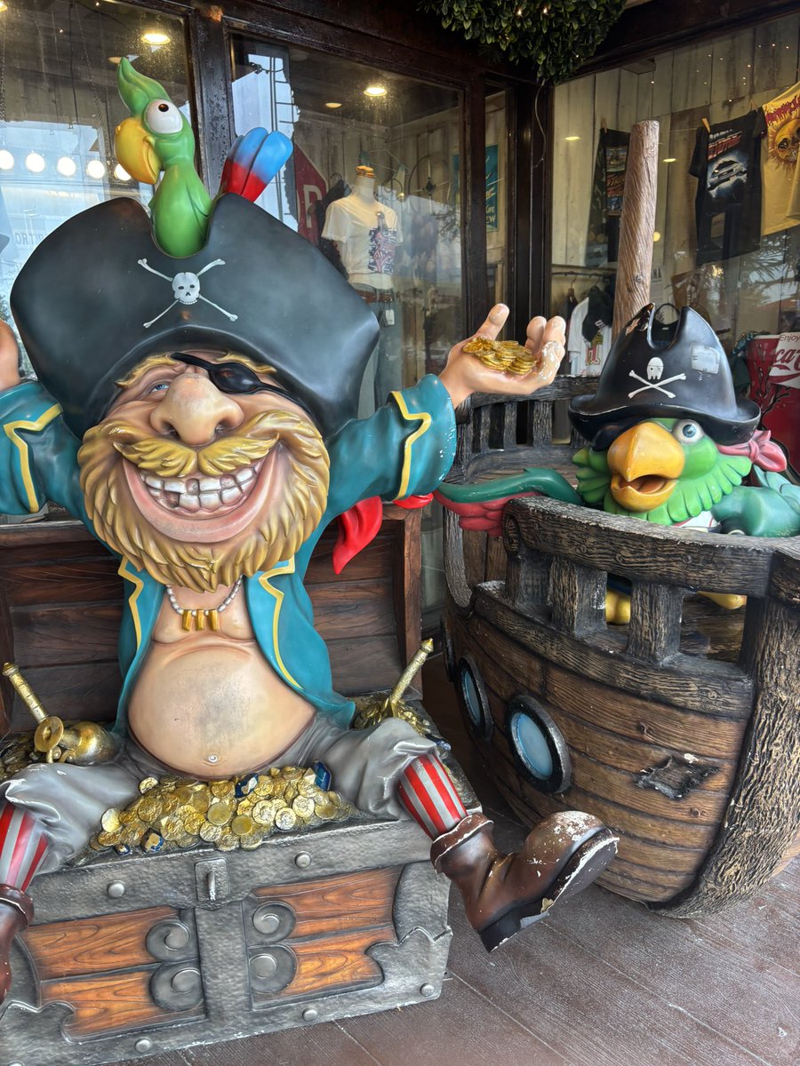 アメリカンビレッジの番人？