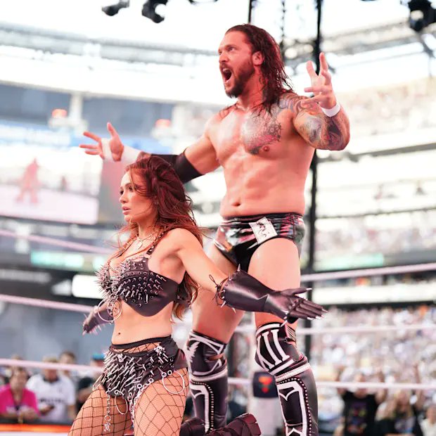MelinaXScarlett's tweet photo. We want @realKILLERkross &amp; @Lady_Scarlett13 ⏳⏳⏳

#WeWantKross
#WeWantScarlett 
#TickTock
@TKOGrp 
@WWE 
@TripleH https://t.co/9hQhHPTTnT