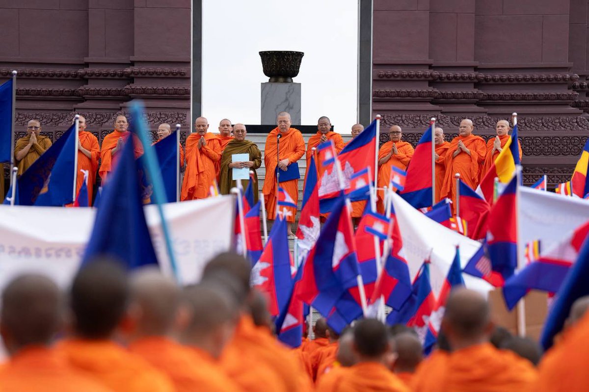 pheaktraneth's tweet photo. 70 000 Cambodian Buddhist Monks are wholeheartedly supportive of our Cambodian Prime Minister Hun Manet to nominate Mr. President Donald Trump for the Nobel Peace Prize  in recognition of your historic contribution in advancing world peace. #Cambodia #exposeThaiLies https://t.co/sUjLMl9XwO