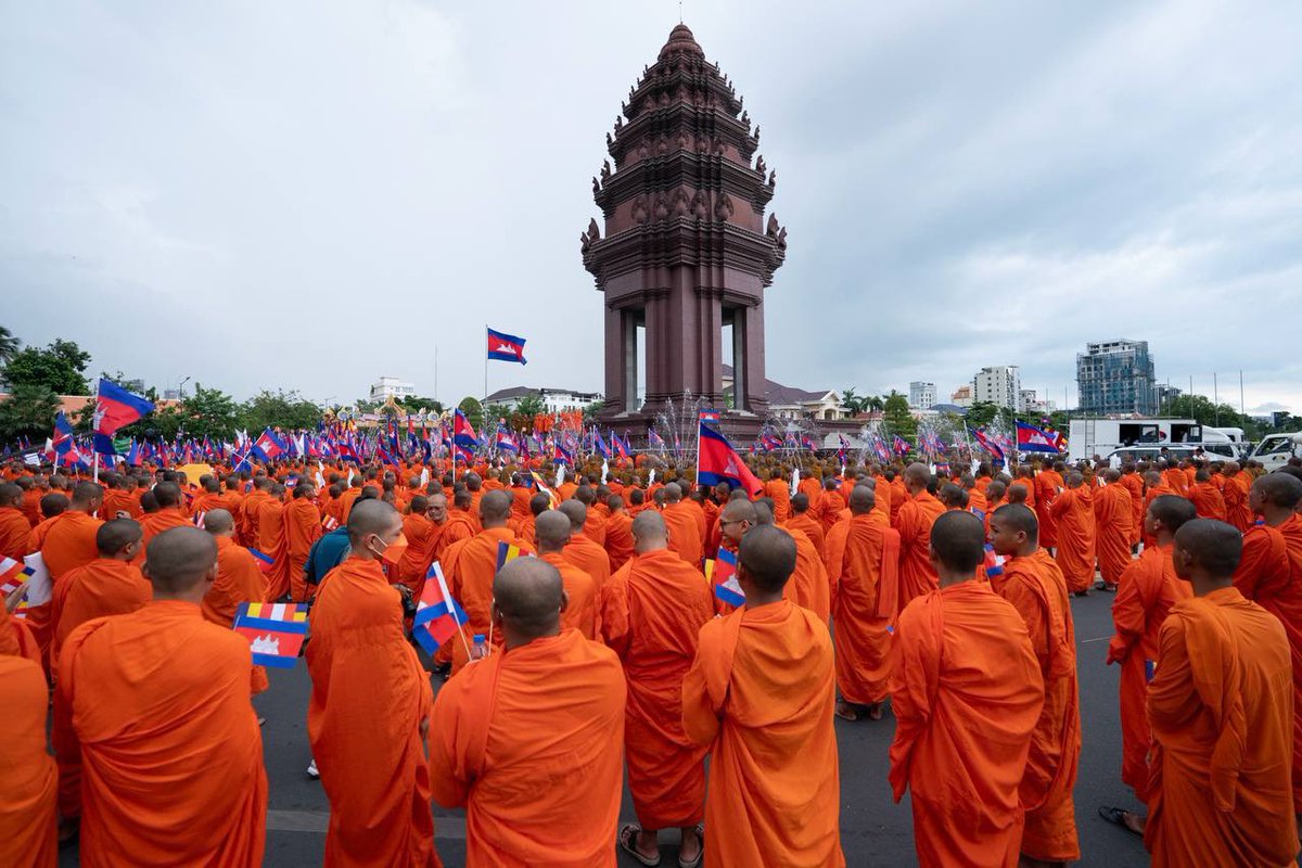 pheaktraneth's tweet photo. 70 000 Cambodian Buddhist Monks are wholeheartedly supportive of our Cambodian Prime Minister Hun Manet to nominate Mr. President Donald Trump for the Nobel Peace Prize  in recognition of your historic contribution in advancing world peace. #Cambodia #exposeThaiLies https://t.co/sUjLMl9XwO