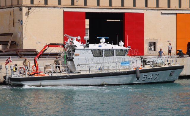 Shipguru's tweet photo. #danishhomeguard #watercraftP2000 #patrolcraft #HJV_HUGIN A 547 #shifting at #grandharbourmalta - 05.08.2025 - https://t.co/nfgboxc3g3 - NO PHOTOS can be used or manipulated without our permission @Gibdan1 @med_shipSpotter @key2med @Frontex @DFDSChnlFreight @WarshipsIFR https://t.co/Yae3pq583n