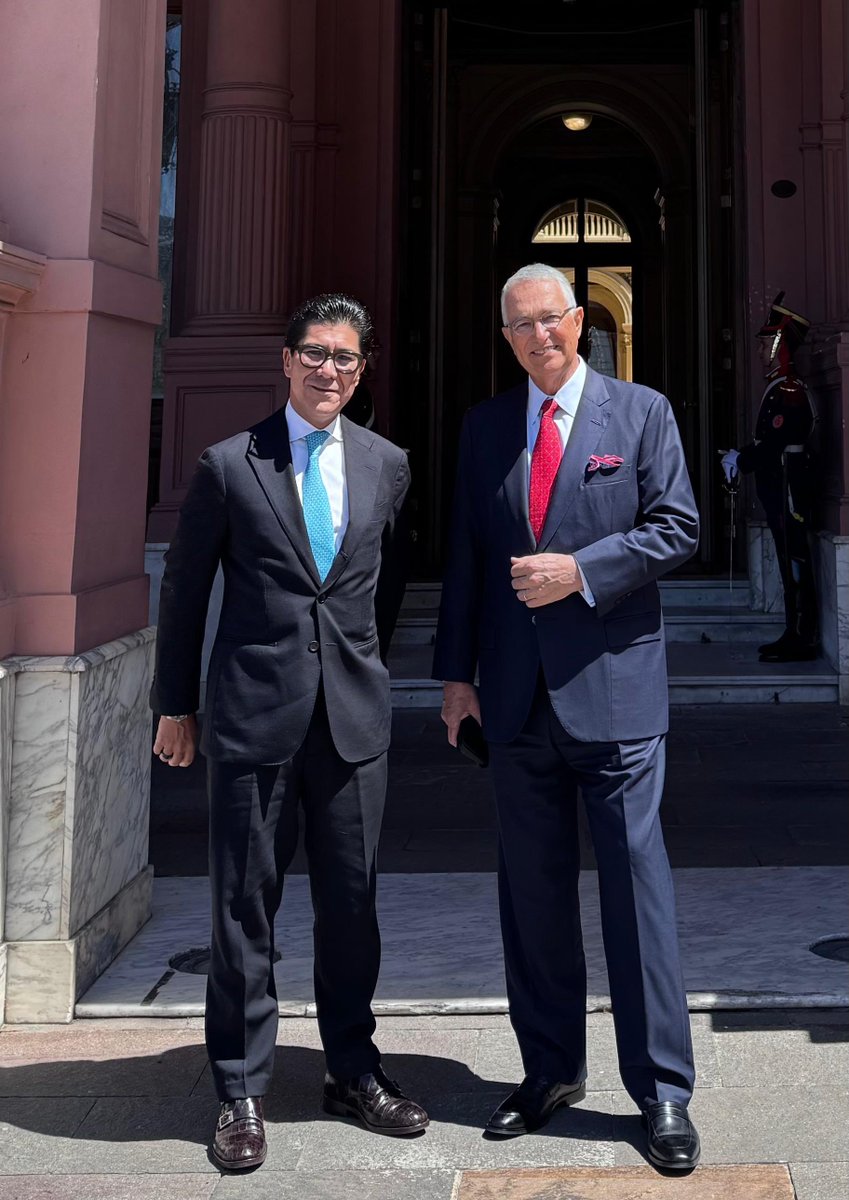 Hoy es cumpleaños de mi colaborador y amigo <a href="/JorgeNikaidoB/">Jorge Nikaido</a>, el jefe de mi oficina. Que la pases a toda madre en compañía de tus seres queridos y que cumplas muchos años más, disfruta el domingo!!! 

Mañana nos vemos en el yate para trabajar 😂🤪