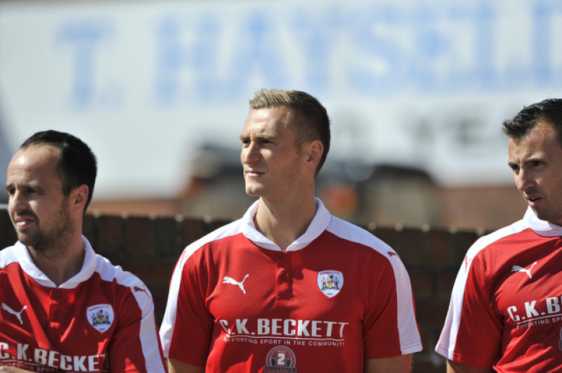 BarnsleyFCOTD's tweet photo. On this day in 2002, Barnsley born Neil Austin made his first team debut in the opening game of the Second Division (now League One) 2002/03 season at Swindon Town. The Reds were beaten 3-1, the goal coming from a Chris Lumsdon penalty. #BarnsleyFC #SwindonTown #NeilAustin https://t.co/Nq3bZoV0X7
