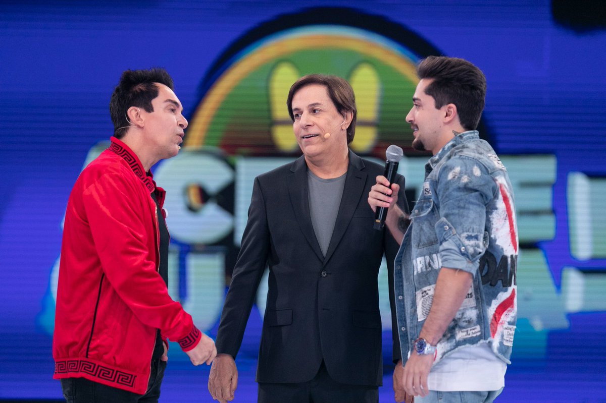 bdaneseoficial's tweet photo. Hoje 15:45 no @acerteoucaia um programa super divertido e emocionante, especial dia dos pais com meu Paizão @rdaneseoficial 

#acerteoucaia #RegisDanese #BrunnoDanese #Danese #record #tomcavalcante https://t.co/G5Z5JhXHub