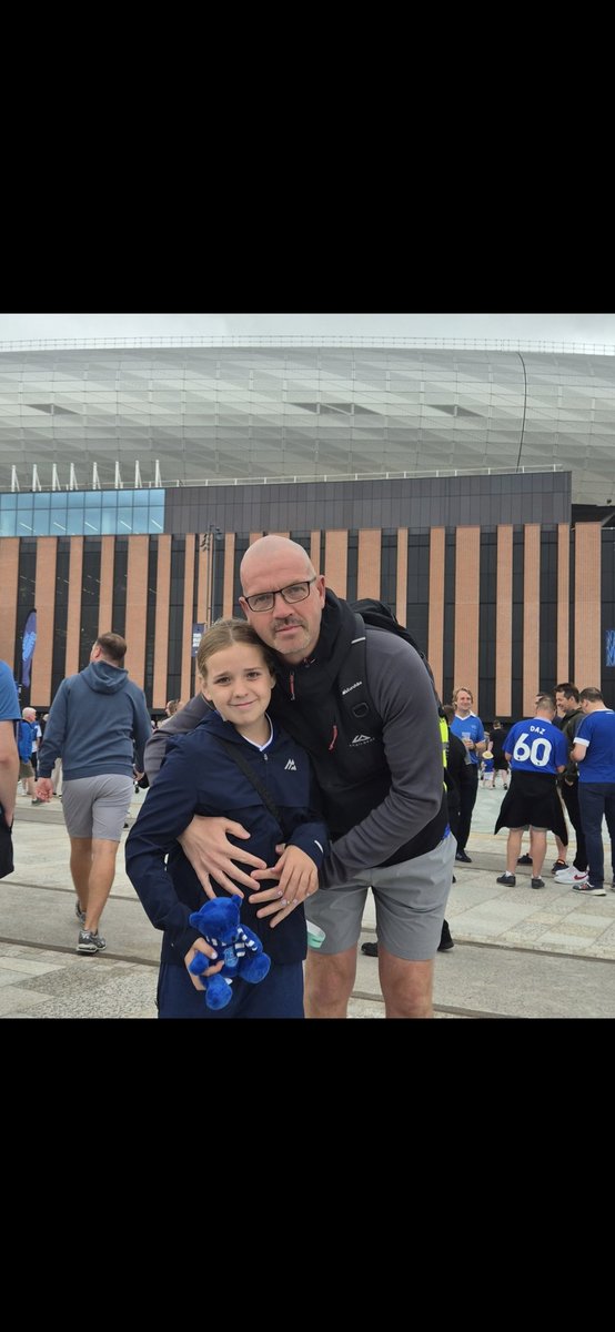 Pri1878's tweet image. Her first game ever. 🩵

#UTFT