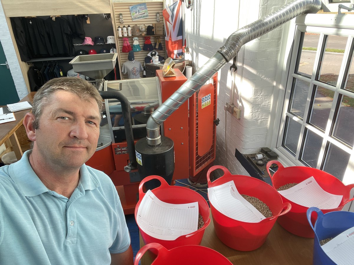 ExplorerCoffees (@explorercoffees) on Twitter photo No peas for the wicked. A small Sunday Roast is on the go….
Getting this done early as it’s a busy week at Creek HQ and I need to have this away to <a href="/3SCOTS_CO/">3SCOTS CO</a> so the Regiment is fully caffeinated as they press onwards in 2025 . No peas for the wicked. A small Sunday Roast is on the go….
Getting this done early as it’s a busy week at Creek HQ and I need to have this away to <a href="/3SCOTS_CO/">3SCOTS CO</a> so the Regiment is fully caffeinated as they press onwards in 2025 .