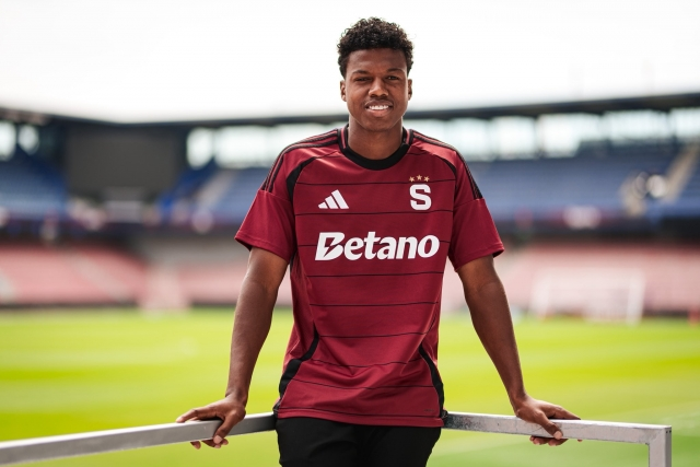 🟠⚽️ Here We Go!
John Mercado (23), left winger from Ecuador, joins Sparta Prague from Avs FS for €3M.
Contract details to be confirmed.
Welcome, Mercado! 🔥