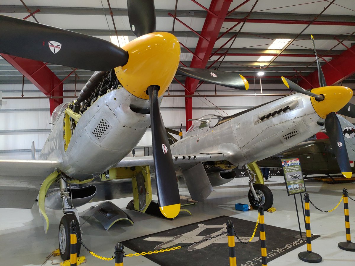 sqwk1200's tweet image. Twin Mustang 実物見ても？ってなるな
数は少ないけど量産してるし
そしてこの機体はフライアブルなのもすごい
#XP82
#twinmustang