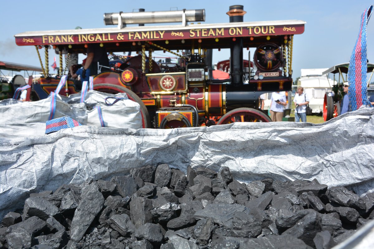 RKW1899's tweet photo. #AlphabetChallenge #WeekFforFire
Fuel for the firebox https://t.co/HA3m5xNDUC