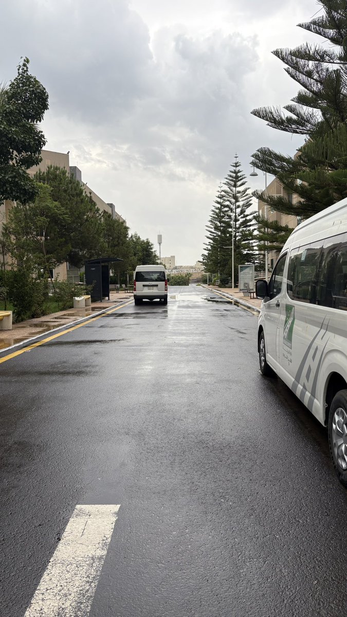 قريقر… المكان اللي دائمًا أحس فيه بالانتماء 🤍
الذكريات الجميلة ✨
الإنجازات والأحلام والطموحات 🚀
بداية لكثير من الخطوات اللي أفخر فيها فعلًا 💪

واليوم مطر بعد… الحمدلله 🌧