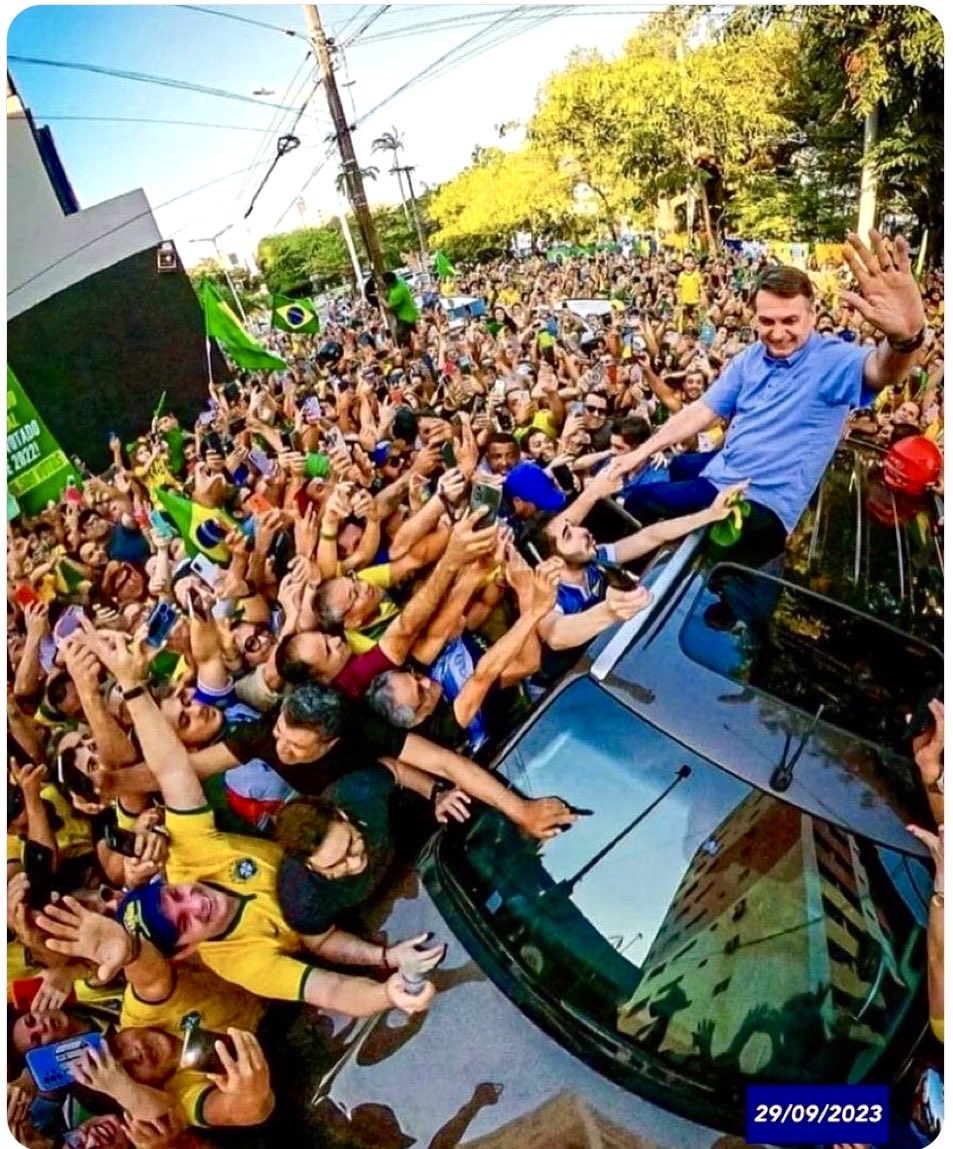 Ana Rosa 🙋🏻♀️🇧🇷 (@galizaar) on Twitter photo Jair Messias Bolsonaro <a href="/jairbolsonaro/">Jair M. Bolsonaro</a>, um abnegado pai para o Brasil 🇧🇷
FELIZ DIA DO PAI , Presidente!
Deus te guie e proteja 🙏 Jair Messias Bolsonaro <a href="/jairbolsonaro/">Jair M. Bolsonaro</a>, um abnegado pai para o Brasil 🇧🇷
FELIZ DIA DO PAI , Presidente!
Deus te guie e proteja 🙏
