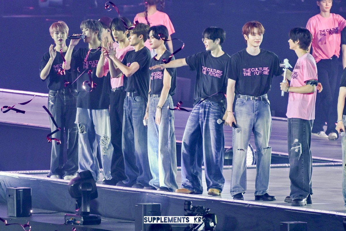 supplements_kr's tweet photo. 250810 SMTOWN LIVE 2025 @ TOKYO DAY 2

#NCT #RIIZE https://t.co/qrFFMwfNPq