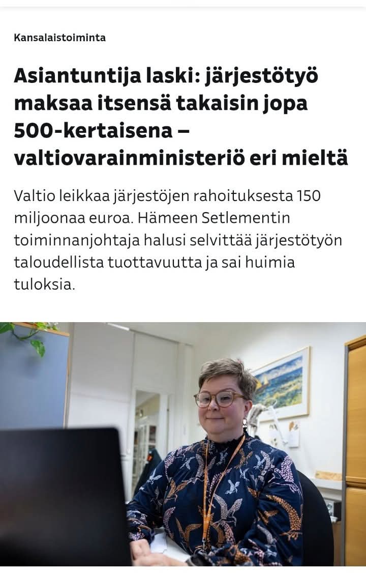 keronen's tweet photo. Pakolaisiin sijoitettu euro tulee kaksinkertaisena takaisin, taiteeseen laitettu euro kolmetoistakertaisena, mutta järjestöt ovat varsinainen rahasampo: sijoitukset jopa 500-kertaistuvat!

Ei meillä mitään talouskriisi�� ole, vaan rahaa tulee ovista ja ikkunoista. https://t.co/cWx5ym6tHz