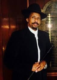 Ndifuza gutanga impanuro ku bavandimwe b’abarundi bo muri opposition baba badafite amakuru ahagije. 
Uyu mugabo witwa Bwejeri amakuru mfite nuko yakoranye na CNDD FDD kuva kera. Mission ye nukwigisha ivangura agaragaza ko ubwoko bwanyu buri hejuru y’ubundi. Ibi bifasha leta yanyu