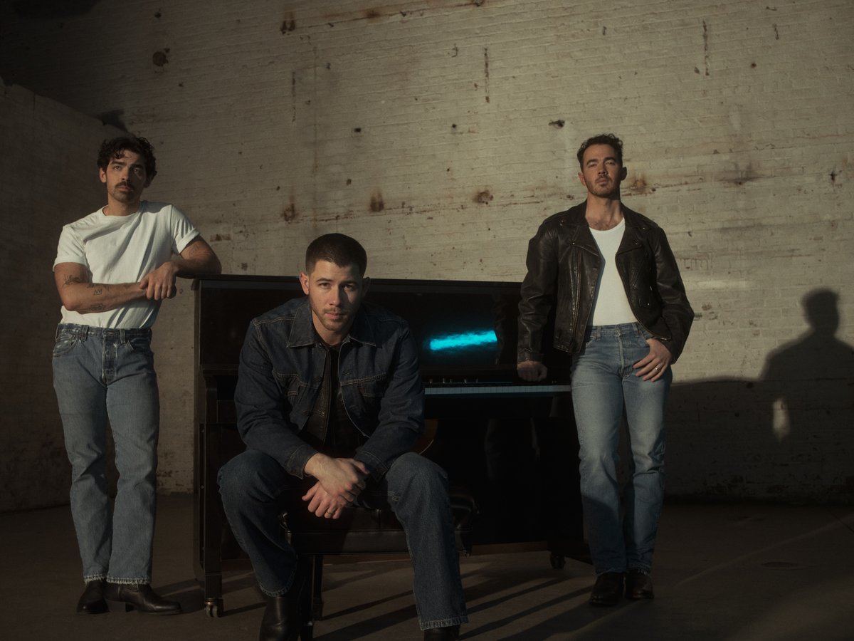 MetLife Stadium (@metlifestadium) on Twitter photo Greetings from your hometown π‘, Jonas Brothers! The 20th Anniversary celebration starts right here at MetLife Stadium TONIGHT! π€© π 
π Parking Lots: 2:30 PM
ποΈ Stadium Gates: 6:00 PM
π€ Concert Begins: 7:30 PM
βΉοΈ Info: bit.ly/3UTnSam Greetings from your hometown π‘, Jonas Brothers! The 20th Anniversary celebration starts right here at MetLife Stadium TONIGHT! π€© π 
π Parking Lots: 2:30 PM
ποΈ Stadium Gates: 6:00 PM
π€ Concert Begins: 7:30 PM
βΉοΈ Info: bit.ly/3UTnSam