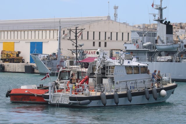 Shipguru's tweet photo. #danishhomeguard #watercraftP2000 #patrolcraft #HJV_MUNIN A 548 #shifting at #grandharbourmalta - 05.08.2025 - https://t.co/nfgboxc3g3 - NO PHOTOS can be used or manipulated without our permission @WarshipsIFR @key2med @Frontex @Gibdan1 @med_shipSpotter @worldshipsoc @ShipNews https://t.co/NYTByK4v4r
