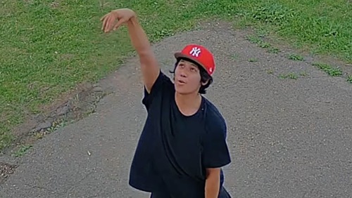 Police seek assistance identifying persons of interest in playground arson: The Edmonton Police Service (EPS) is releasing video of five persons of interest in the investigation of an arson that occurred at a playground in July. 

On Saturday, July 12,… dlvr.it/TMPwzL