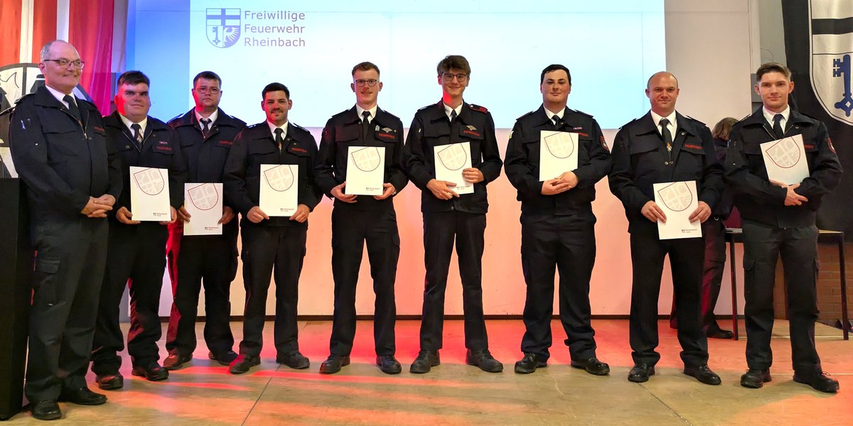 Der heutige #Samstagsrückblick geht zurück in den Mai: am Samstag, dem 10.05.2025 war unser diesjähriger Kameradschaftsabend, welcher zum ersten Mal in der Ludwig-Fett-Halle in Oberdrees stattfand: feuerwehr-rheinbach.de/fw/meldungen/d…