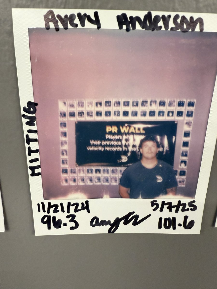 Avery Anderson tweet media