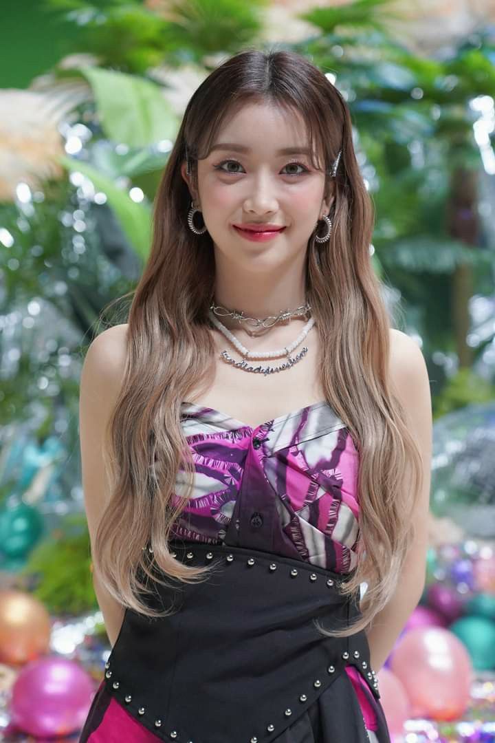 SuminFRfan's tweet photo. ꕤ~ #DailySumin
ꕤ~ #STAYC #스테이씨 #Sumin #수민 https://t.co/hBnBYOJZnT