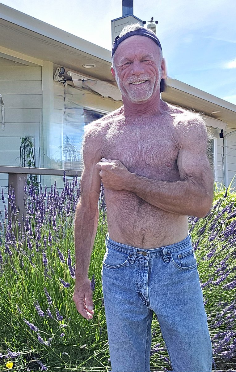 😈Onlyfans.com/daddyplow has over 5900 pics &amp; videos. See what's missing with a subscription costing about the same as a cup of coffee.

More videos &amp; pic sadded.

#Sponsored #daddies #couples #beards #Onlyfans #nsfw #jo #cum