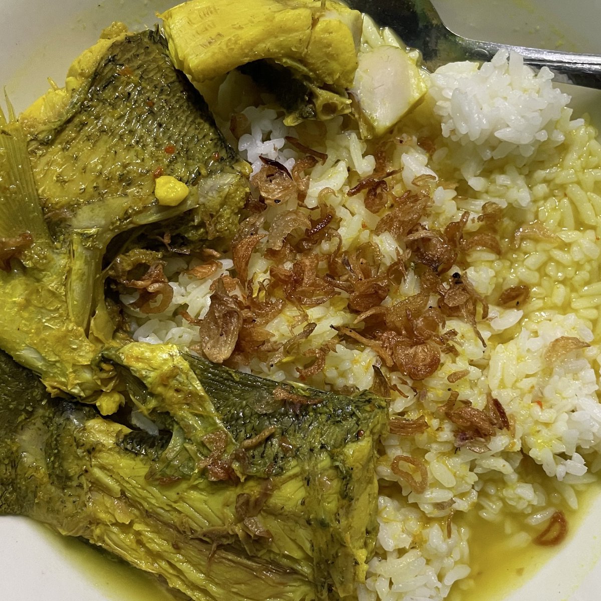 masnggaa's tweet photo. emang beda makan masakan hasil mancing tuh 😋 https://t.co/SiGYpHMxr0