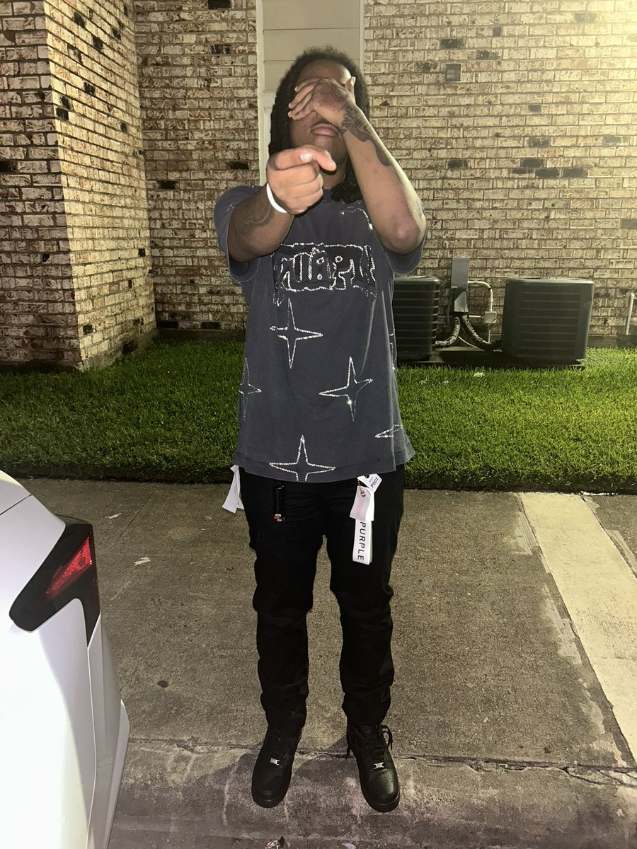 ibangKDA's tweet image. Mask on like corona Blast on him headtap em Bad bitch ima bone her Fuck da hair and nails im da one who really own her she older than me but im da one who really growner on K