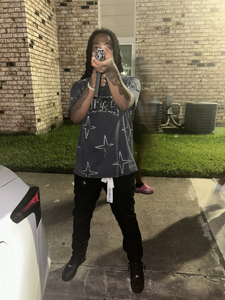 ibangKDA's tweet image. Mask on like corona Blast on him headtap em Bad bitch ima bone her Fuck da hair and nails im da one who really own her she older than me but im da one who really growner on K