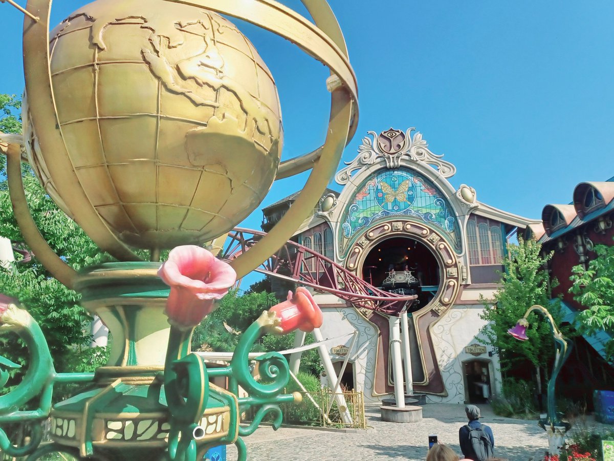 Really enjoyed my day at Plopsaland Belgium. Ride to Happiness is incredible (obviously) but I was also pleasantly surprised by how good the park is as a whole! Great variety of attractions, some quality theming and lots of lovely green space.