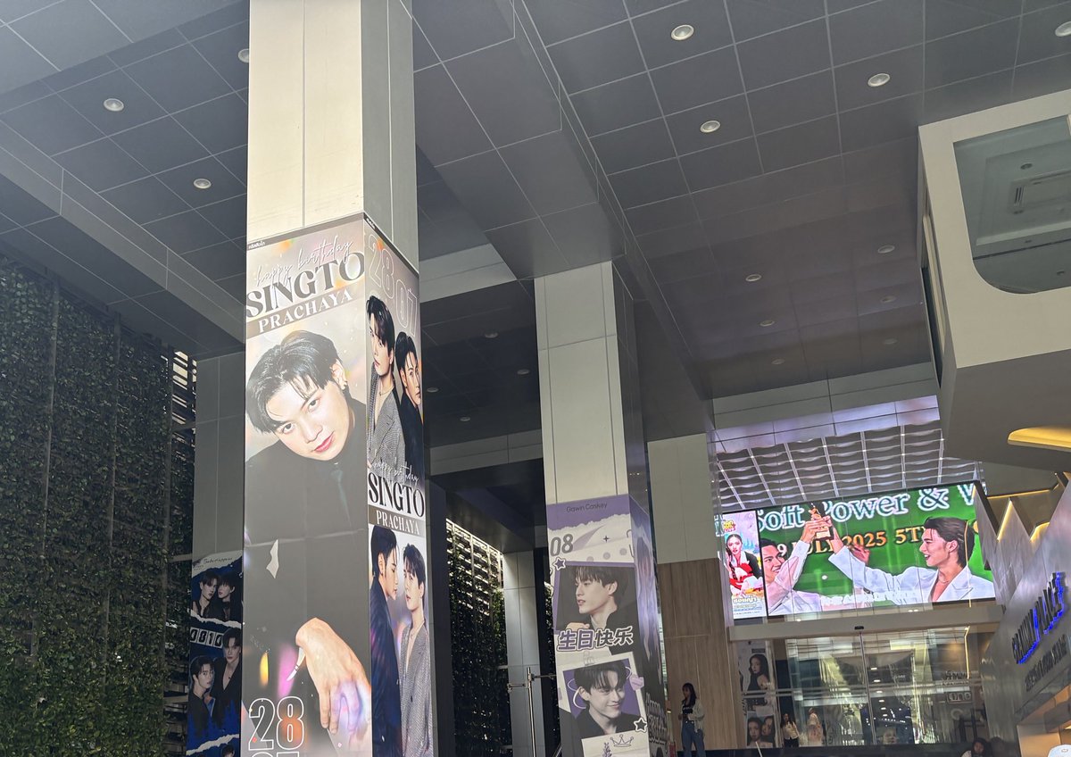 Y2eTu's tweet photo. ずっと行きたくてついに来れたタイ、感無量で超たのしかった〜😭🇹🇭
まだまだ行きたい場所があるので次はKSのイベントがある時に来たいです！平日もしくはお盆もしくは年末年始の開催で…何卒…🙇‍♀️ https://t.co/H4MlguCNsM