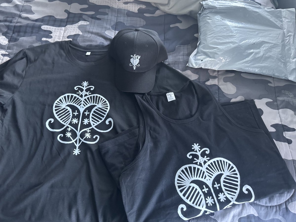 New arrival ! 
 Sa ki sanble 
Ka rasanble 
Nou bezwen al resouse 
Pou n pa denatire