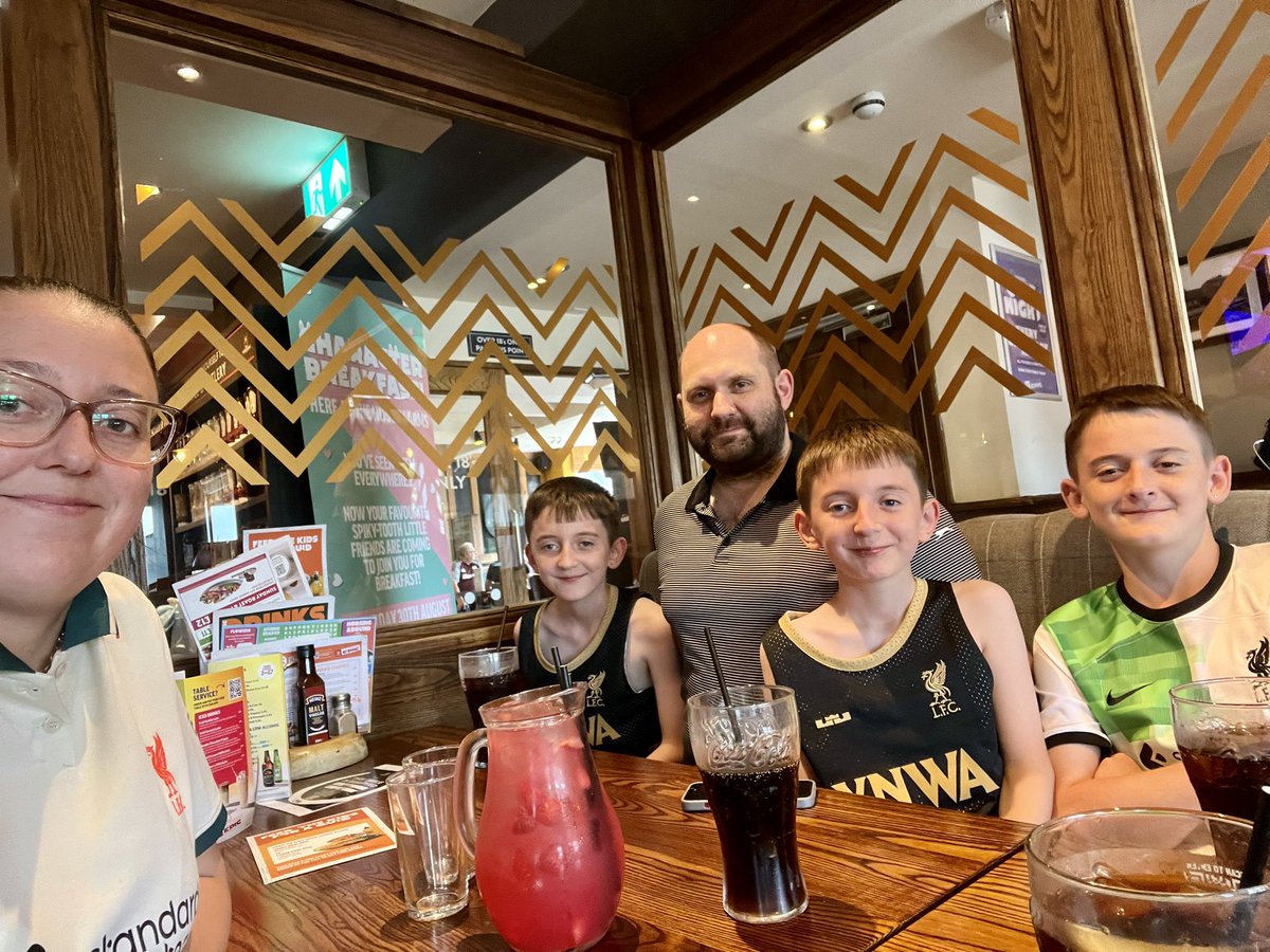 KT-Jayne tweet media