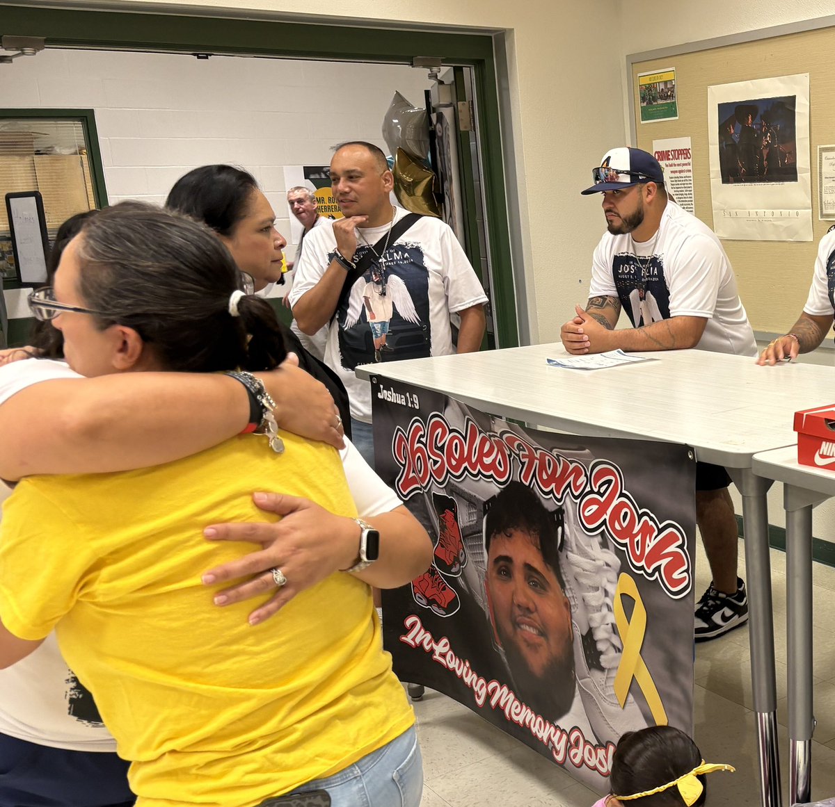 Our back to school event was even more special because of 26 Soles For Josh- his wonderful family donated shoes with a loving note to our students, in Josh’s memory. Such a blessing! ❤️👟 <a href="/NISDCarlosCoon/">Carlos Coon Elementary</a>🐨
<a href="/eDeLeon_Garcia/">Evelyn DeLeon-Garcia</a> 💙