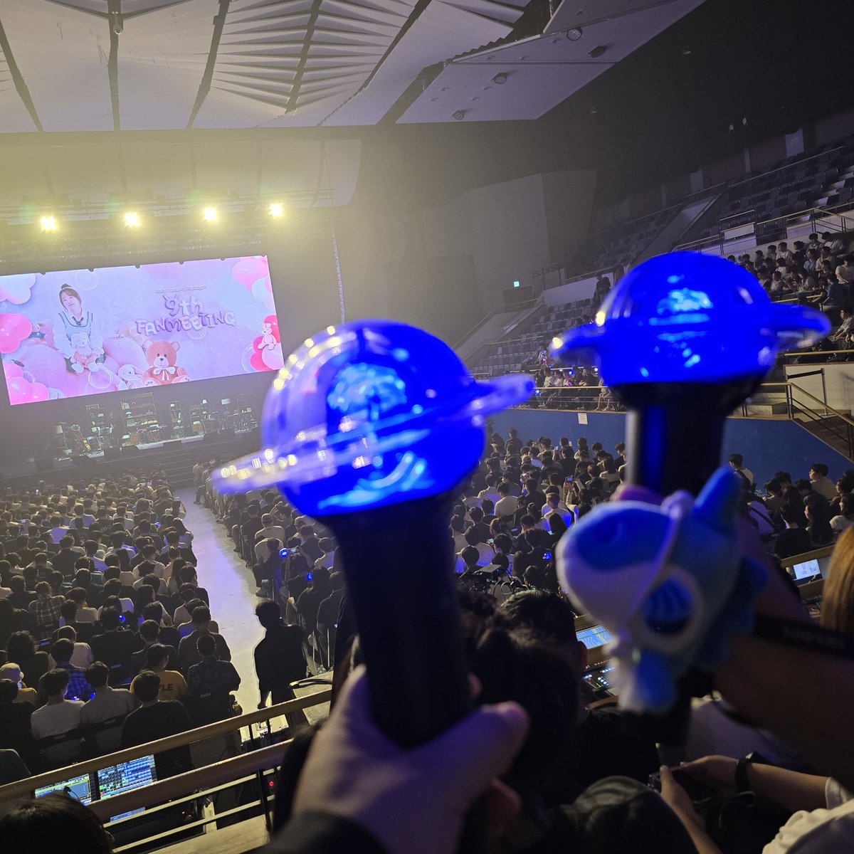 하찮은공백 (@make_a_blank_) on Twitter photo 