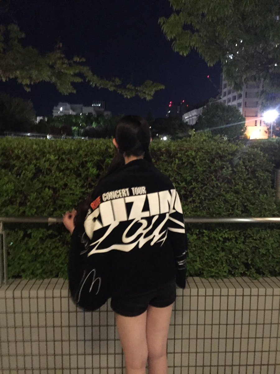 ︎︎re tweet media