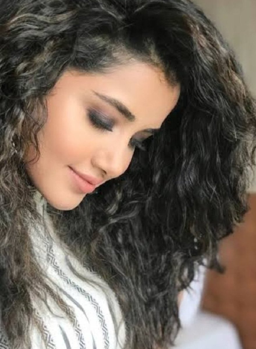 SinghUrvarshi's tweet photo. इतने सस्ते नहीं थे .... 💫
जितना आपने समझ लिया... 💫
हा आपके प्यार में झुके जरूर थे... 💫
आपने तो गिरा हुआ ही समझ लिया... 💫
#शुभ______रात्रि___दोस्तों 🙏🌿🌹
#Good___night , D 🪷 https://t.co/na336HLakr