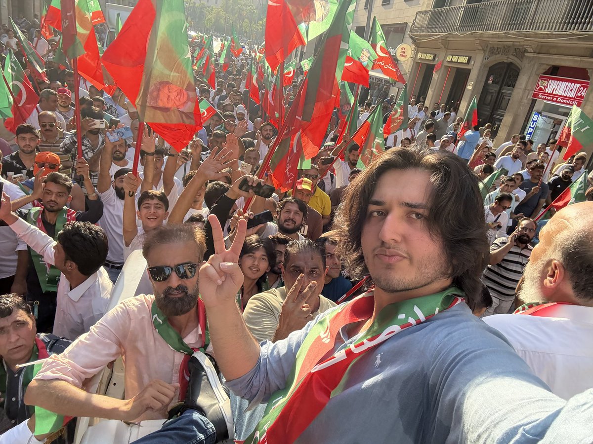 Thank you Barcelona! Imran Khan Zindabad!