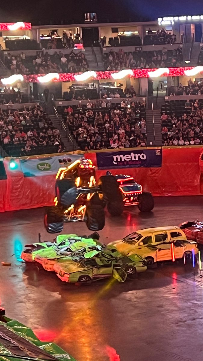 Writer Lisa Payne tweet media