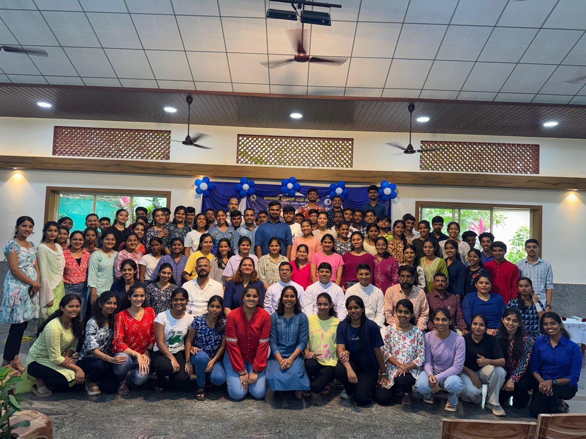 FrAnilIvanFern1's tweet photo. "Cyber Sapiens: Smart Youth in the AI Era” — a media literacy session for the ICYM members of Pezar Deanery, Diocese of Mangalore, held on 10 August 2025 at Gurpur-Kaikamba, Mangalore. Canara Communication Centre Mangalore 

#CyberSapiens #SmartYouth  #MediaLiteracy https://t.co/X1caFXqAua