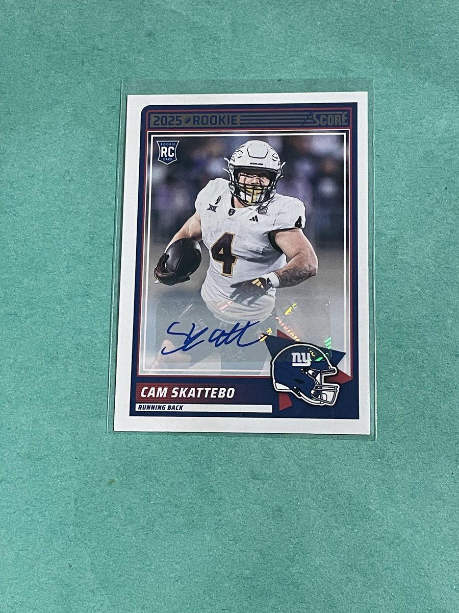 BurrowBreesPC's tweet photo. $45 BMWT Cam Skattebo rookie auto https://t.co/j9ID8cssAO