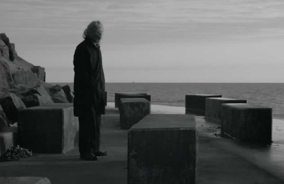 1 of 100 tweet media