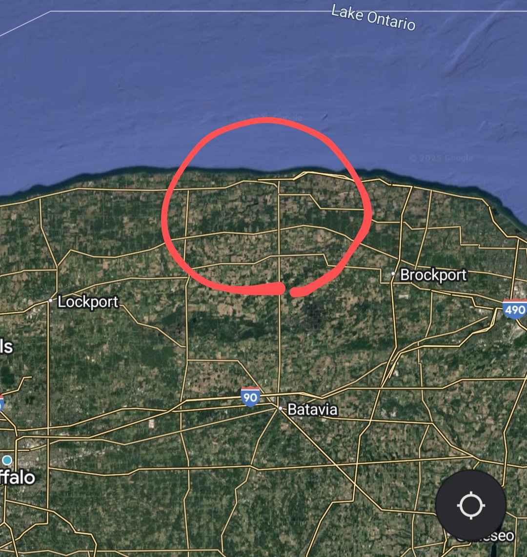 HockeyYearning's tweet photo. WNY needs a third major city right about here. https://t.co/962wxwuuMl
