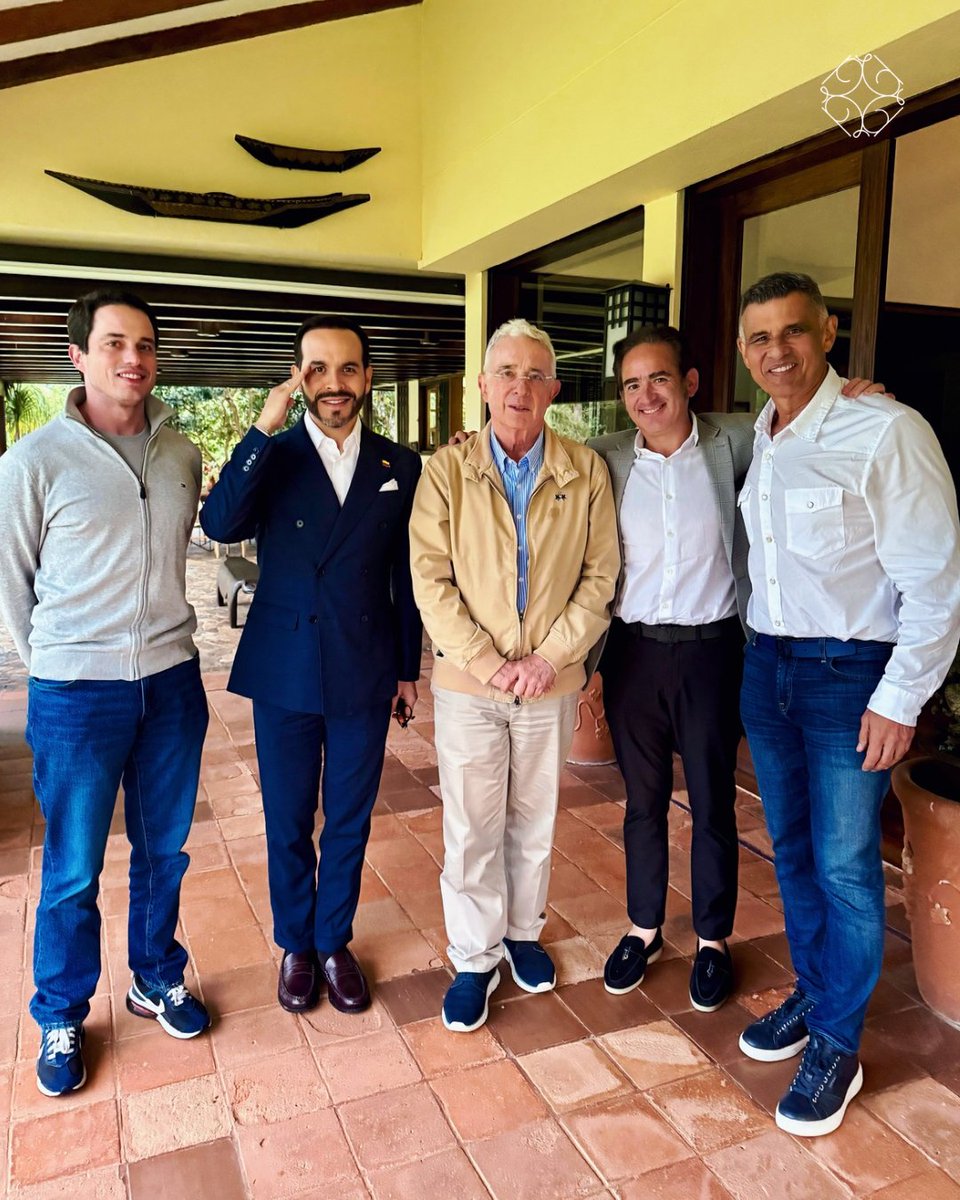 DE LA ESPRIELLA STYLE tweet media