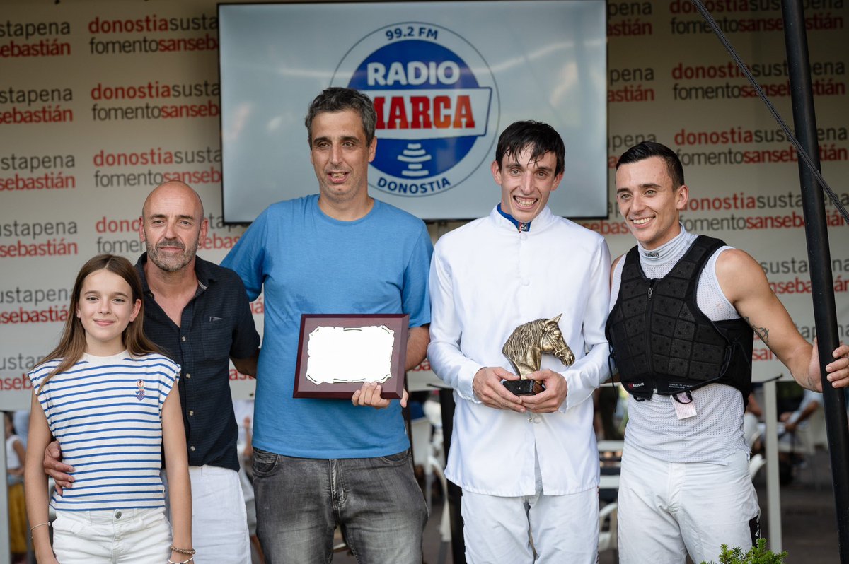 🐴 EMPEL ha ganado nuestro Premio <a href="/RMDonostia/">Radio MARCA Donostia</a> de hoy en el <a href="/HipodromoSnSn/">Hipódromo de San Sebastián - Donostiako Hipodromoa</a>. Gracias a todos los que nos habéis acompañado en una tarde magnífica de carreras de Semana Grande.