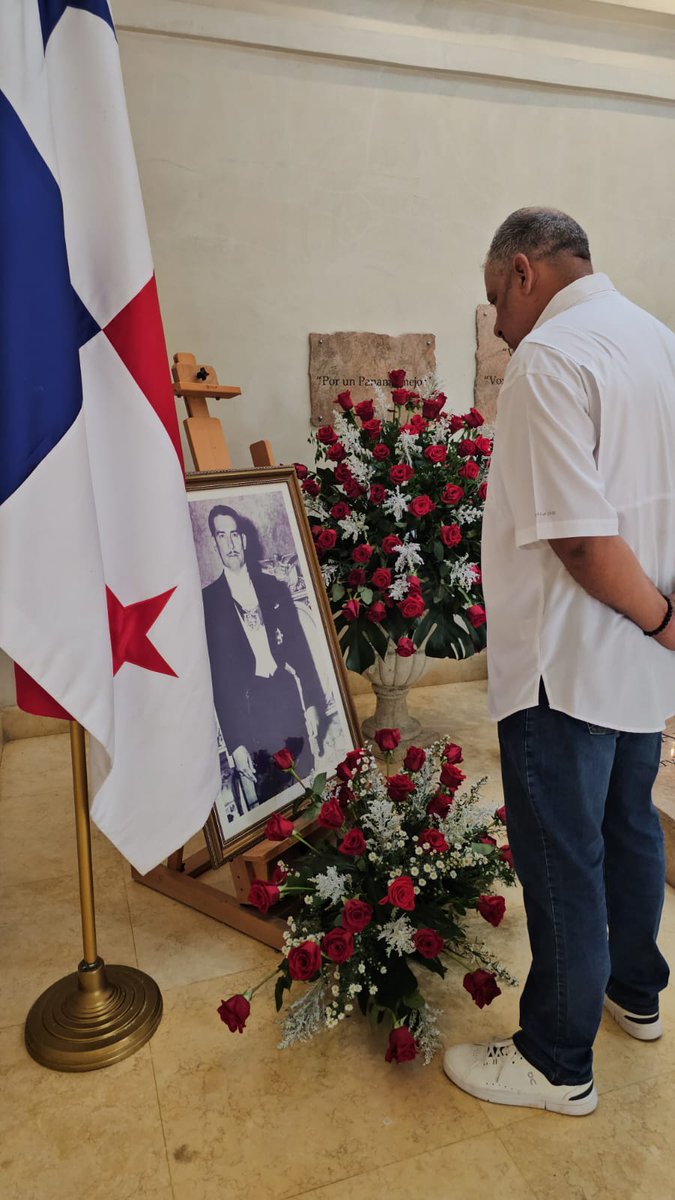 El legado del Dr. Arnulfo Arias Madrid (Q.E.P.D.) permanece vivo como ejemplo de firmeza, amor a la patria y lealtad inquebrantable a los principios democráticos.