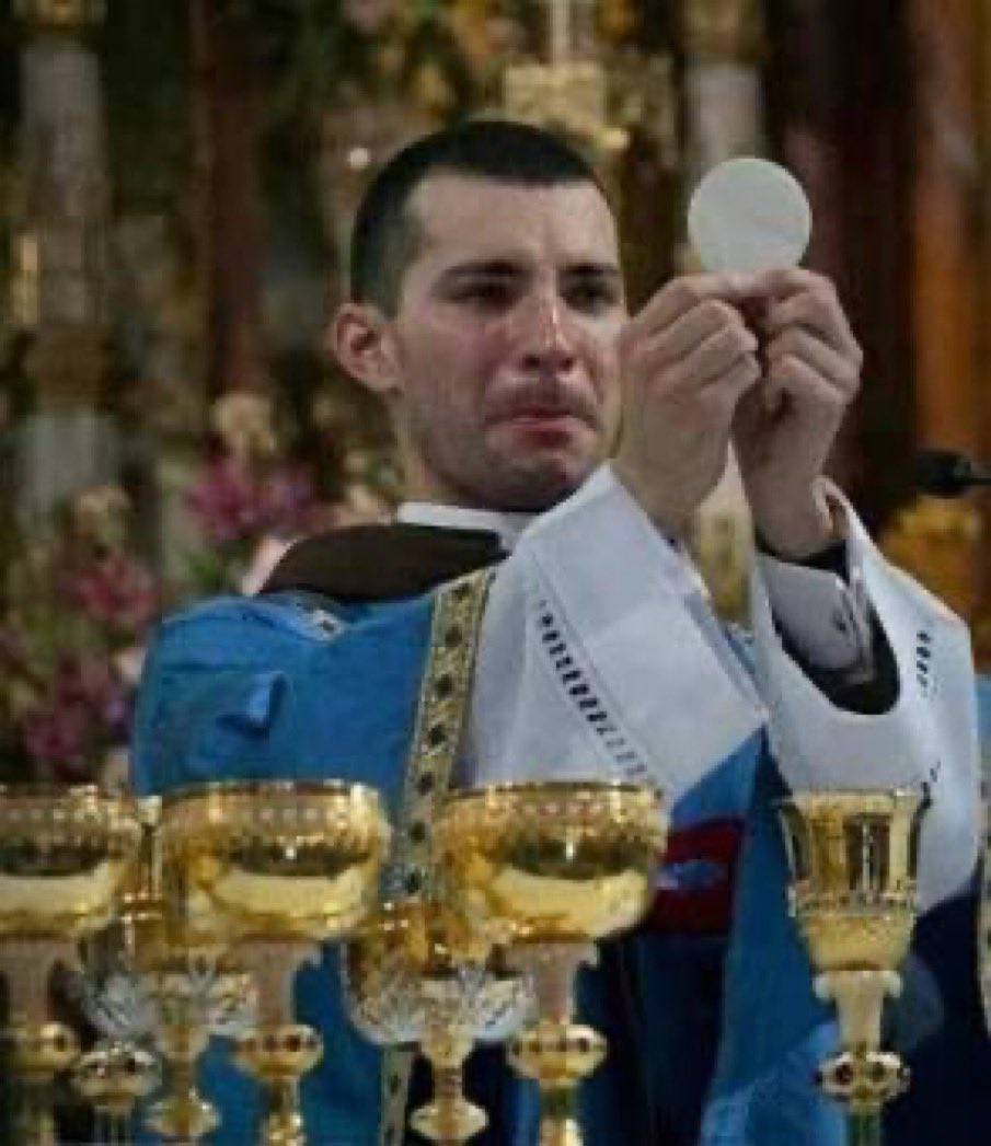 Jesus is truly present in the Most Holy Eucharist🙏🏻