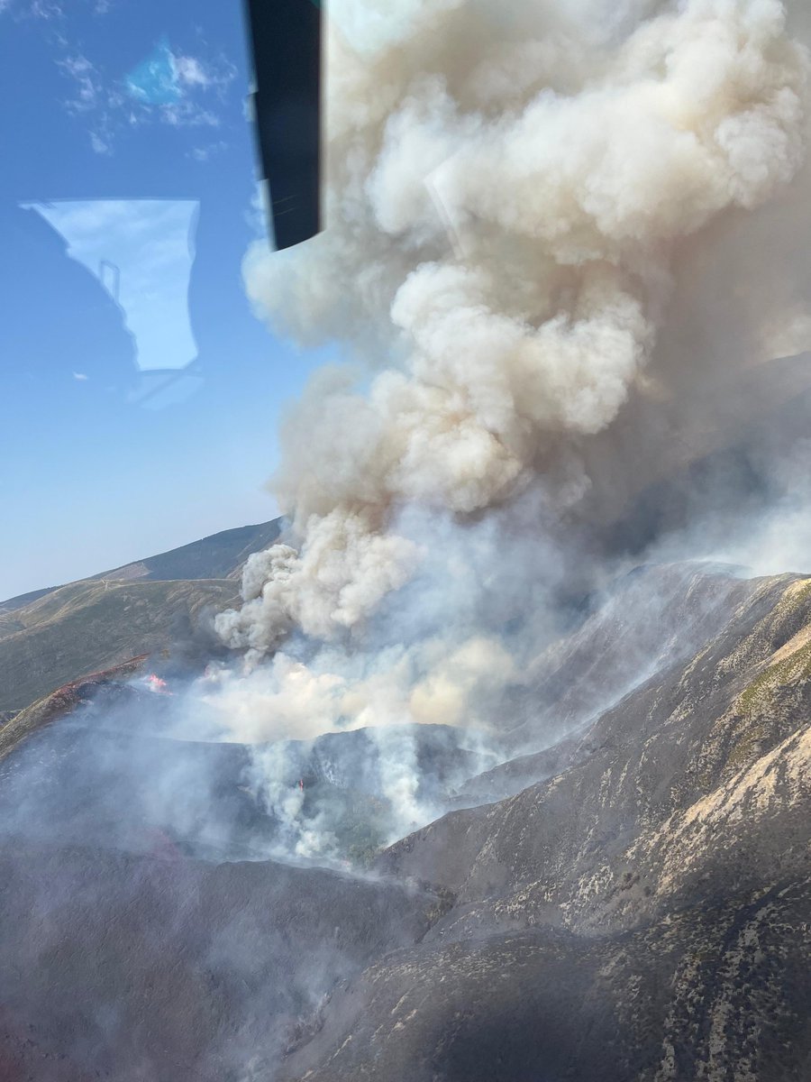Imágenes del dia de hoy, incendio de Chandreixa de Queixa.