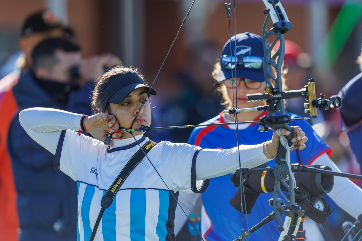 PrensaCOA's tweet image. #TiroConArco🏹 Alma Pueyo, Esteban Silva, Bruno Nunzi (recurvo individual) y Agustín Luengo y Guillermina González (compuesto individual) comenzaron con sus pruebas en #ASU2025: tinyurl.com/mryu67ku
