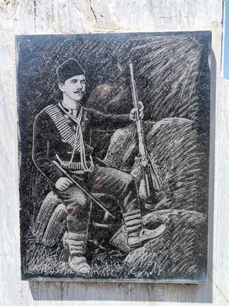 „Нека не се надева ни Србија, ни Бугарија, ни Грција дека една педа земја македонска ќе добие, зашто за нејзиното ослободување ние крвта ќе ја пролеваме, па не ја даваме на друг, туку наша ќе биде.“

122 години од погибијата на Војводата Јордан Пиперката.
Слава му!