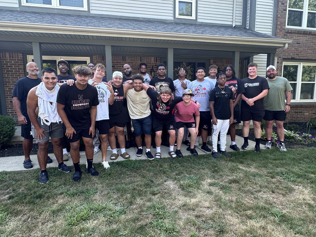 Coach Henderson (@thecoachhendo) on Twitter photo Our first annual Dawg and Beast cookout was a blast! Great way to start the season with a great group of young men. #dawgs #beasts #dline #oline #lj4l <a href="/LJBronchoFB/">Lafayette Jeff Football</a> Our first annual Dawg and Beast cookout was a blast! Great way to start the season with a great group of young men. #dawgs #beasts #dline #oline #lj4l <a href="/LJBronchoFB/">Lafayette Jeff Football</a>